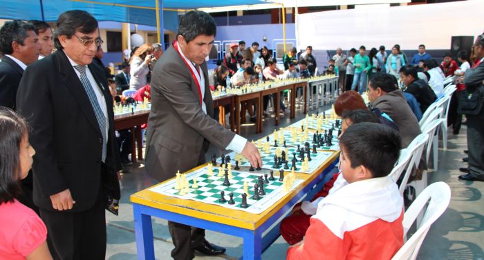 Granda llegó para asistir al III Festival Interregional de Ajedrez.