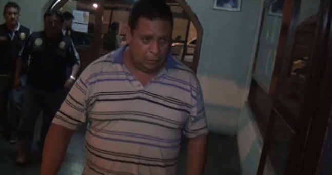 Alberto Palacios fue rescatado con vida. Se encuentra en buen estado de salud, fue sometido a un examen sicológico por peritos de criminalística de la Policía. (Foto: Chimbotenlinea.com)