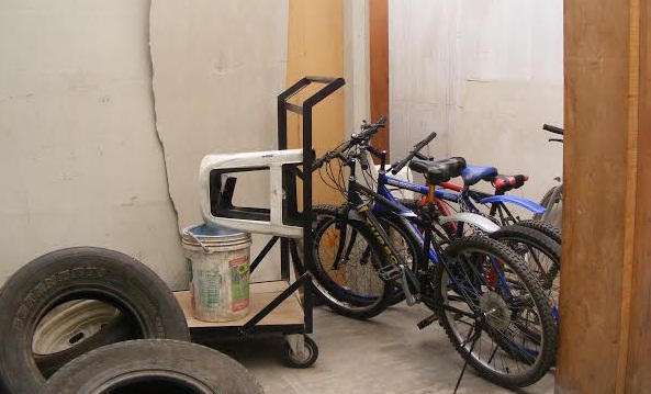 Así se encuentra el almacén de ayuda de Defensa Civil en Nuevo Chimbote.