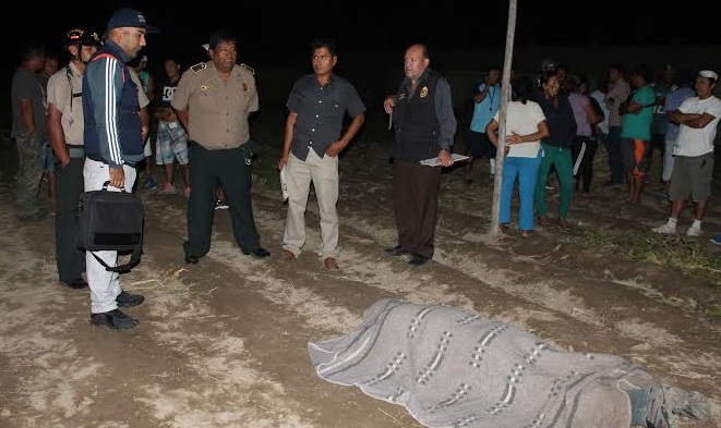 La violencia sigue incontrolable en la ciudad de Casma, donde anoche asesinaron a padre e hijo, en aprente ajuste de cuentas.