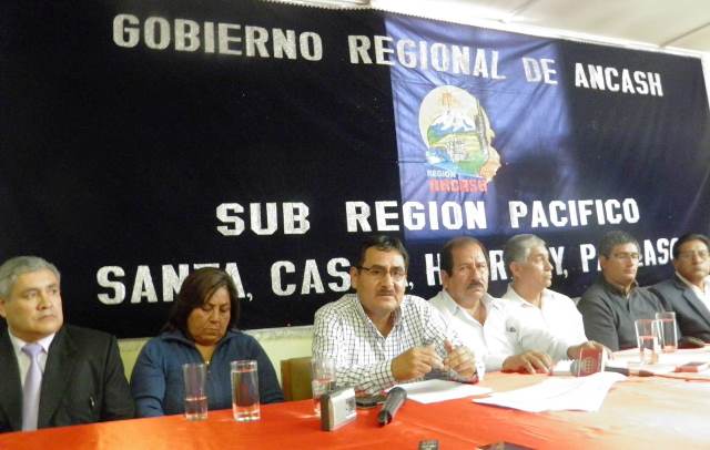 Zenon Ayala dijo que se han encontrado trabajadores fantasmas que cobraban entre mil 400 y mil 800 soles.