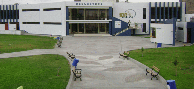 Centro Cultural Centenario de Chimbote.