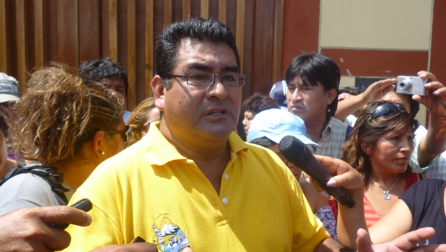 Presidente Regional de Áncash querella a periodista chimbotano