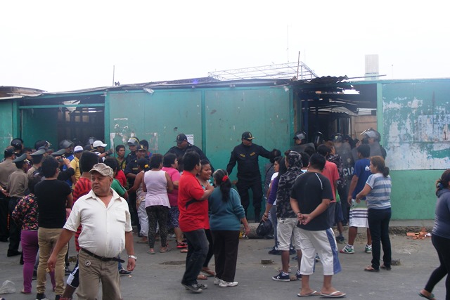 Por más de 10 años comerciantes habrían invadido parte de Mercado Buenos Aires.