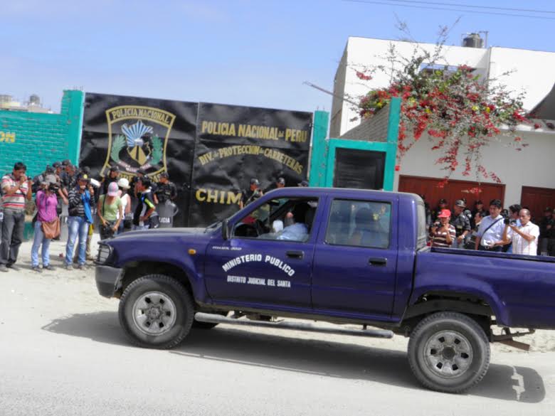 Detenidos permanecen en la División Policial de Tránsito en Nuevo Chimbote.