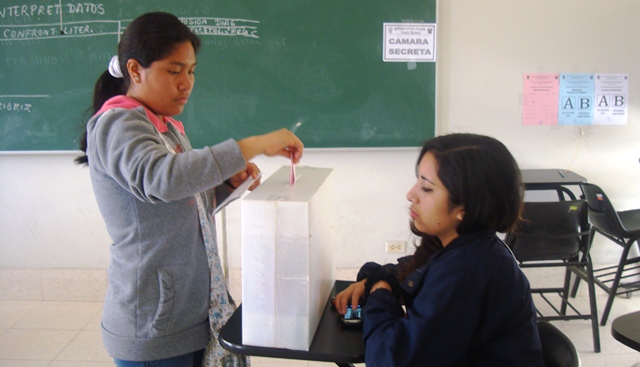 Elecciones estudiantiles en la Universidad Nacional del Santa.