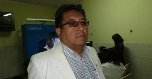 Carlos Segovia, exdirector regional de Salud pretendió reasumir el cargo.(Foto: Internet)