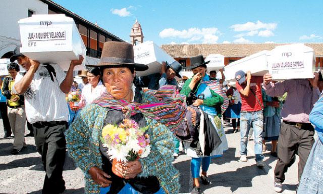Restos de 23 víctimas de SL son entregados en Ayacucho/ Archivo La República