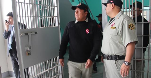 La delincuencia sigue operando desde el interior del penal de Cambio Puente en Chimbote.