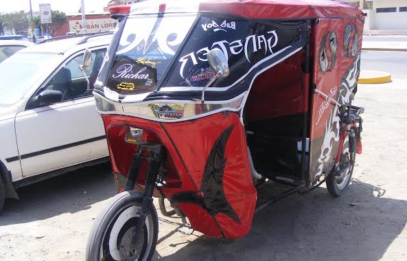 Esta es la mototaxi que dos delincuentes utilizaron en su intento de asalta a una madre de familia.