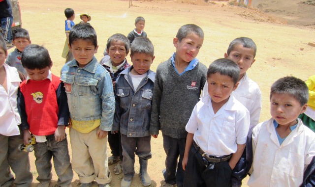 Los niños de Huáscar y Carachuco deben sonreír en esta Navidad. (Foto: RSD)