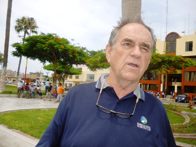 Nunca tuvo temor para denunciar la venta de droga en Chimbote, hoy por cuestiones de salud es párroco en el apacible distrito Cáceres del Perú (Jimbe).