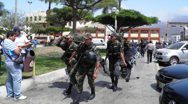 De los 600 policías que llegaron, solo han quedado 250 en Chimbote