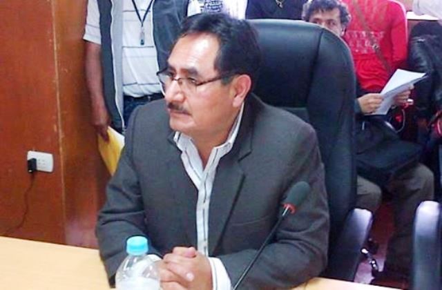 Consejero mostró su extrañeza por la reunión sostenida entre un grupo de consejeros que le dieron su voto al actual presidente regional; mientras los demás no han sido convocados.