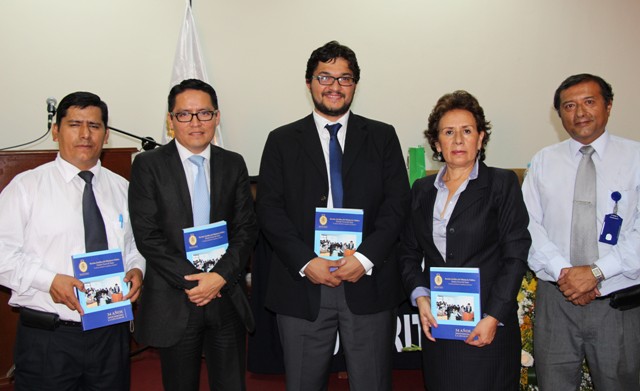 Equipo editorial de la Revista Jurídica del Distrito Judicial del Santa.