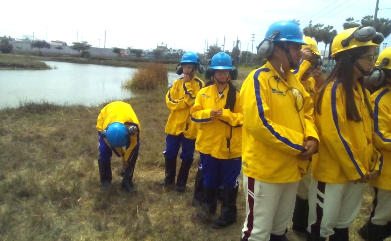 Escolares del programa promovido por Chimbote en Línea visitaron planta siderúrgica.