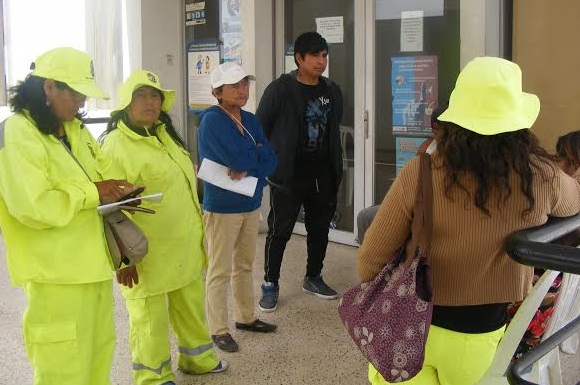 Los trabajadores de limpieza pública intentaron toda la mañana dialogar con el gerente municipal del sur.