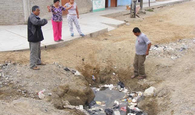 En estas condiciones se encuentra la tubería matríz que abastece de agua al distrito de Nuevo Chimbote.