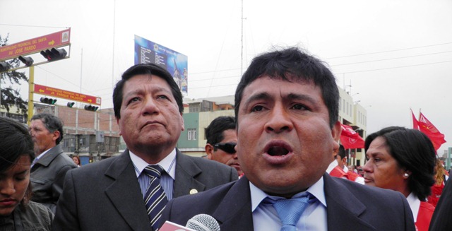 López Padilla, dirigente de construcción civil parcializado con presidente regional.