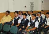 Mario Pedreros, del colegio de San Jacinto, junto a su profesor Alberto Malabrigo.