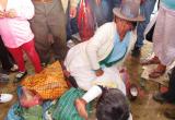Humilde mujer proviene de Huaraz y llega a Chimbote para vender sus productos.