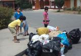 Los niños son los más expuestos a contraer enfermedades ante la falta de servicio de limpieza. La basura está en las calles de Nuevo Chimbote hace una semana.