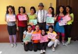 Alumnas de la IEP El Nazareno en el Día del Abrazo.