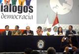 Hace unos minutos inició el foro electoral "Diálogos por la Democracia", con la exposición de sólo nueve candidatos al gobierno de Áncash.