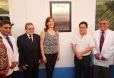 Autoridades en la inauguración del nuevo policlínico de EsSalud.