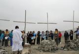 Peregrinos visitaron lugar de martirio del padre Sandro y Huaca Corral.