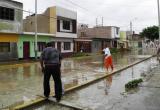 Para variar, Defensa Civil provincial brilla por su ausencia. Los moradores afectados por los oleajes tuvieron que limpiar y evacuar ellos mismos sus viviendas.