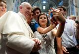 Papa Francisco pide atender a los jóvenes.