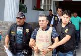 Evaristo Chauca Huete, investigado por peculado, evitó declarar a la prensa cuando fue sacado de la Policía Judicial.