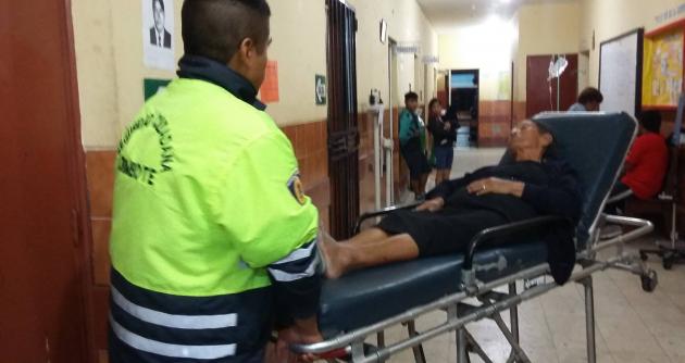 La anciana tuvo que ser llevada a hospital La Caleta, debido a gravedad de lesiones.