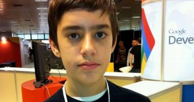 Nikos Adam de 12 años ha deslumbrado al mundo con sus conocimientos en informática.