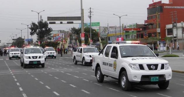 Nuevas camionetas y patrulleros entregó el Mininter a la Divipol Chimbote.