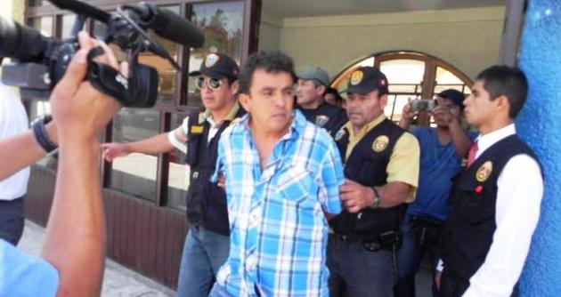 “Cabezón César” vende también la droga de su tío, “Chato Juan”.