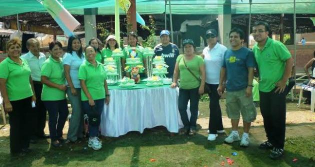 Personal de Caritas Felices orientan programas de microcréditos y promoción social.