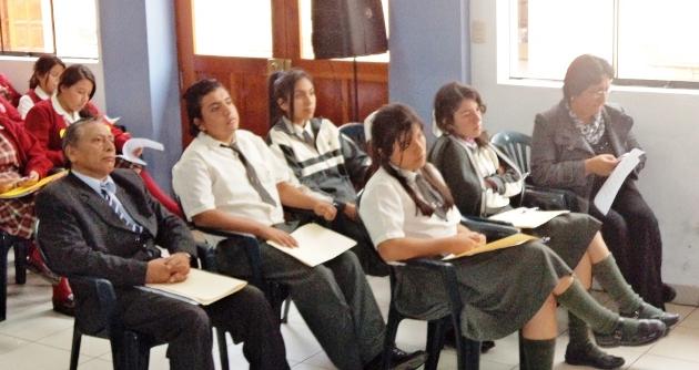 Alumnos del colegio "Erasmo Roca" participan en el Programa Escolar de Periodismo Digital 2013.