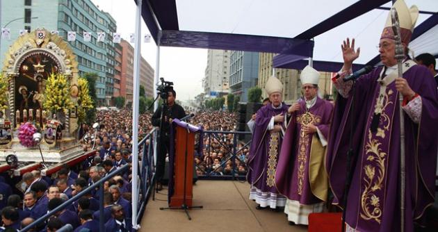 Concelebraron con el Cardenal Cipriani el Nuncio Apostólico en el Perú.