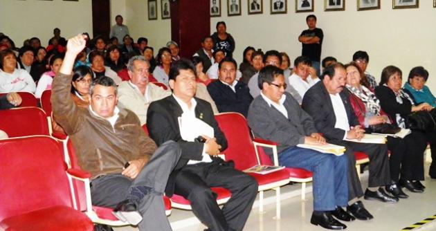 Pleno regional votó por la vacancia de consejero Villanueva, acuerdo que será elevado al JNE.