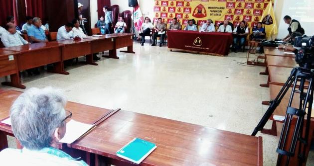 Autoridades que integran el Comité de Defensa Civil de la Provincia del Santa sesionaron en Chimbote.