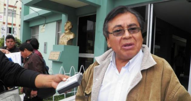 Dolor e indignación expresan sus familiares, vecinos y líderes políticos por esta muerte absurda.