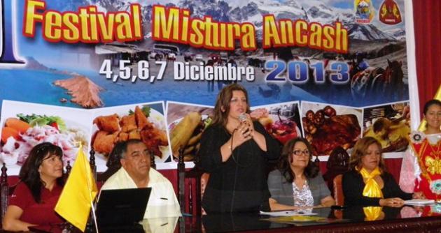 Presidenta del Comité de Damas del Gobierno Regional de Áncash, Milagros Asián Barahon