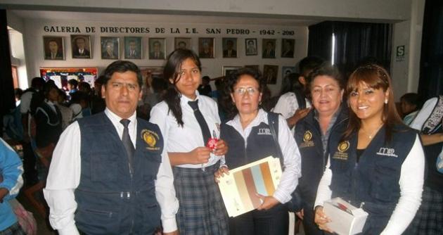 La campaña educativa contra la corrupción se inició en el colegio San Pedro