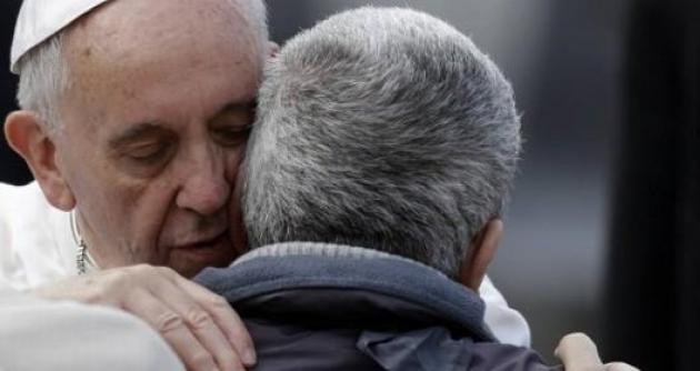 El Papa Francisco afirma que “curar heridas” es una tarea urgente.