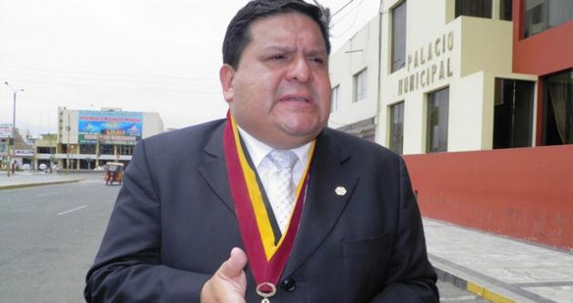 Briceño le pide a Llanos renuncie a la comisión de desarrollo urbano.