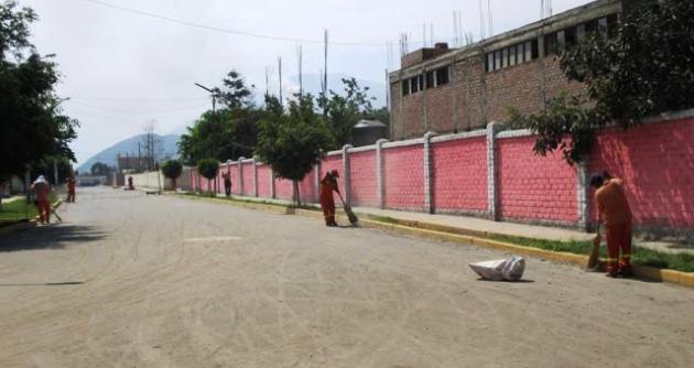 Afirman que la empresa está asumiendo la limpieza de calles.