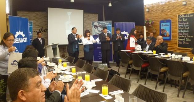 Presidente del Consejo Directivo de SENATI Áncash, Carlos Morales Pizarro, dirigió desayuno empresarial.