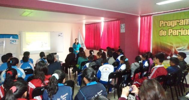 Primer taller de redacción para periodistas escolares ofrecieron periodistas de Chimbotenlinea.